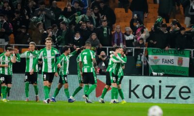 Betis' Antony, right, celebrates with teammates after scoring the opening goal during the Europa League opening phase soccer match between Real Betis and Feyenoord in Seville, Spain, Thursday, Jan. 29, 2026. (AP Photo/Jose Breton)