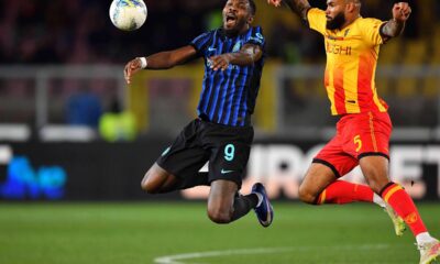 Lecce's Jamil Siebert, right, and Inter's Marcus Thuram in action during the Italian Serie A soccer match between Lecce and Inter Milan in Lecce, Italy, Saturday, Feb. 21, 2026. (Giovanni Evangelista/LaPresse via AP)