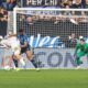 Napoli's Rasmus Hojlund , left, and Atalanta's Isak Hien battle for the ball during the Italian Serie A soccer match between A.C Atalanta B.C. and Napoli in Bergamo, Italy, Sunday, Feb. 22, 2026. (Stefano Nicoli/Lapresse via AP)