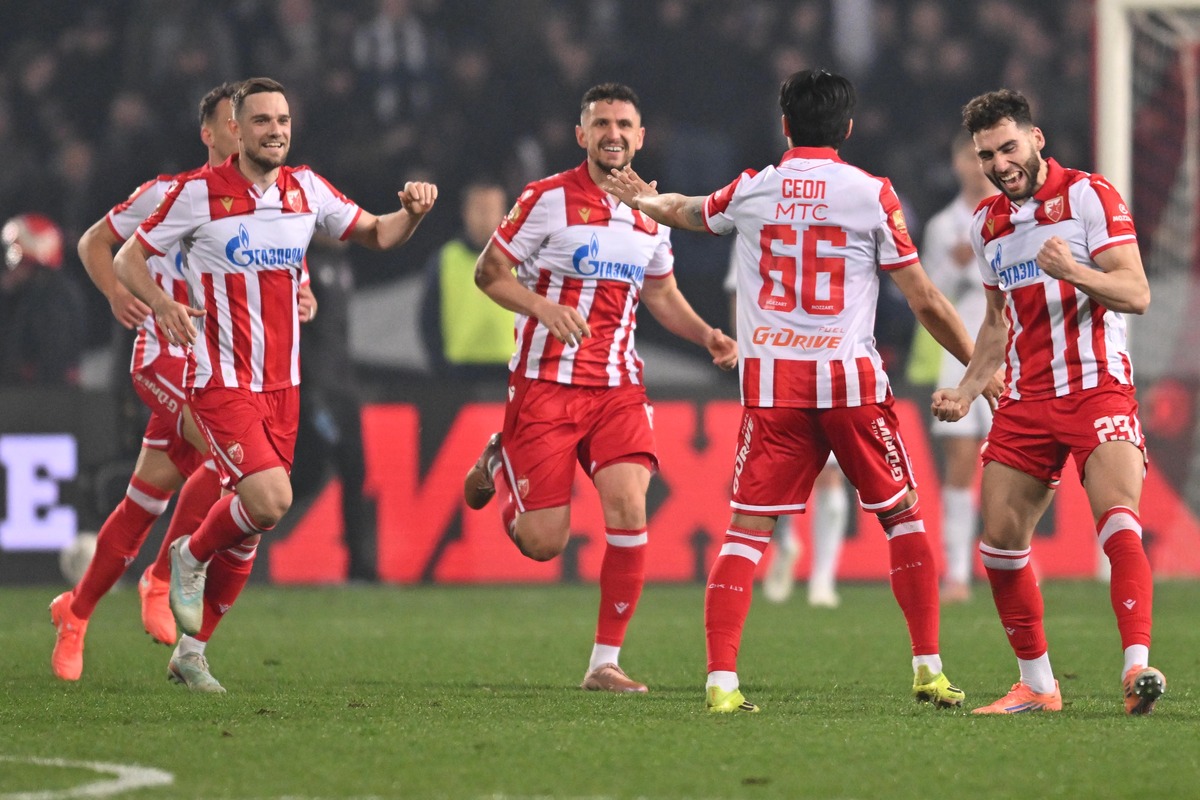 fudbaler Crvene zvezde na utakmici Superlige Prvenstva Srbije protiv Partizana na stadionu Rajka Mitica, Beograd, 22.02.2026. godine Foto: Marko Metlas Fudbal, Crvena zvezda, Superliga Prvenstvo Srbije, Partizan