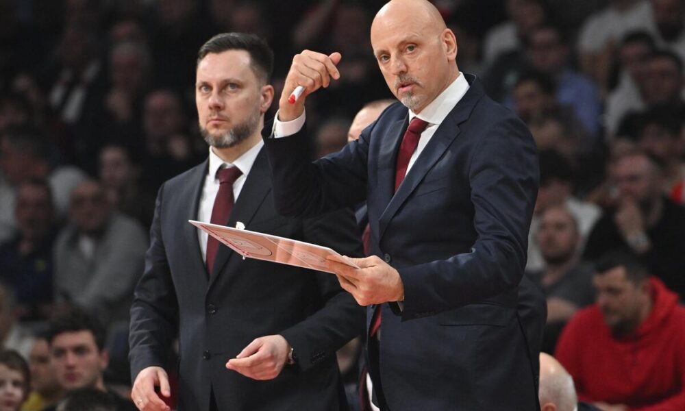 Trener Crvene zvezde na utakmici Evrolige protiv Makabija Tel Aviv u hali Beogradska arena, Beograd 06.02.2026. godine Foto: Marko Metlas Kosarka, Crvena zvezda, Evroliga, Makabi Tel Aviv
