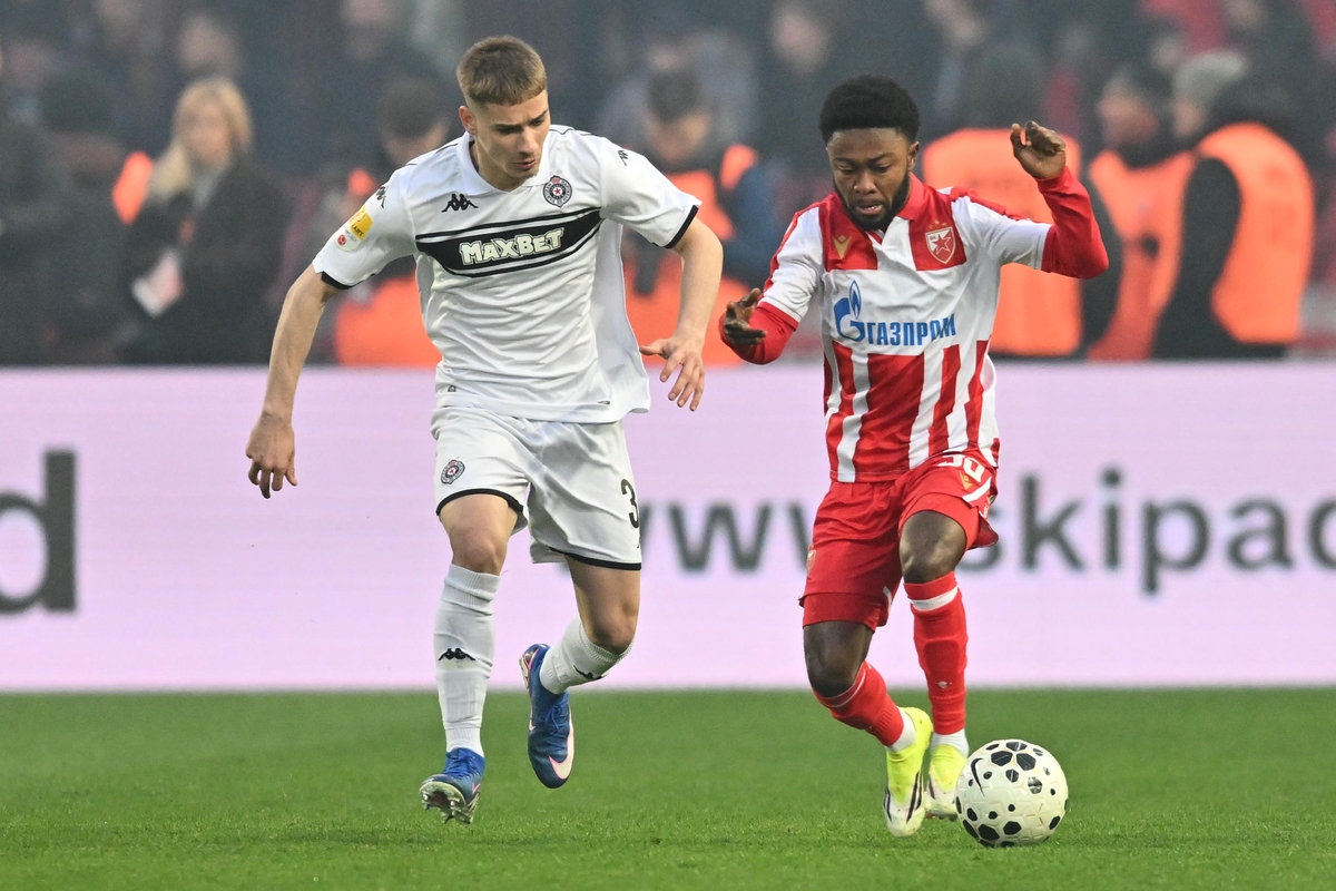 fudbaler Crvene zvezde na utakmici Superlige Prvenstva Srbije protiv Partizana na stadionu Rajka Mitica, Beograd, 22.02.2026. godine Foto: Marko Metlas Fudbal, Crvena zvezda, Superliga Prvenstvo Srbije, Partizan