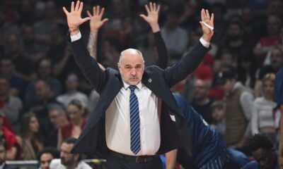 Trener Efesa na utakmici Evrolige protiv Crvene zvezde u hali Beogradska arena, Beograd 25.02.2026. godine Foto: Marko Metlas Kosarka, Crvena zvezda, Evroliga, Anadolu Efes Istanbul