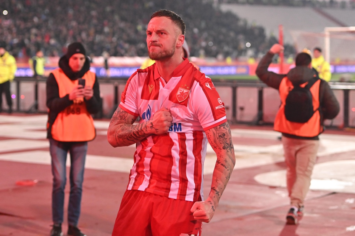 fudbaler Crvene zvezde na utakmici Superlige Prvenstva Srbije protiv Partizana na stadionu Rajka Mitica, Beograd, 22.02.2026. godine Foto: Marko Metlas Fudbal, Crvena zvezda, Superliga Prvenstvo Srbije, Partizan