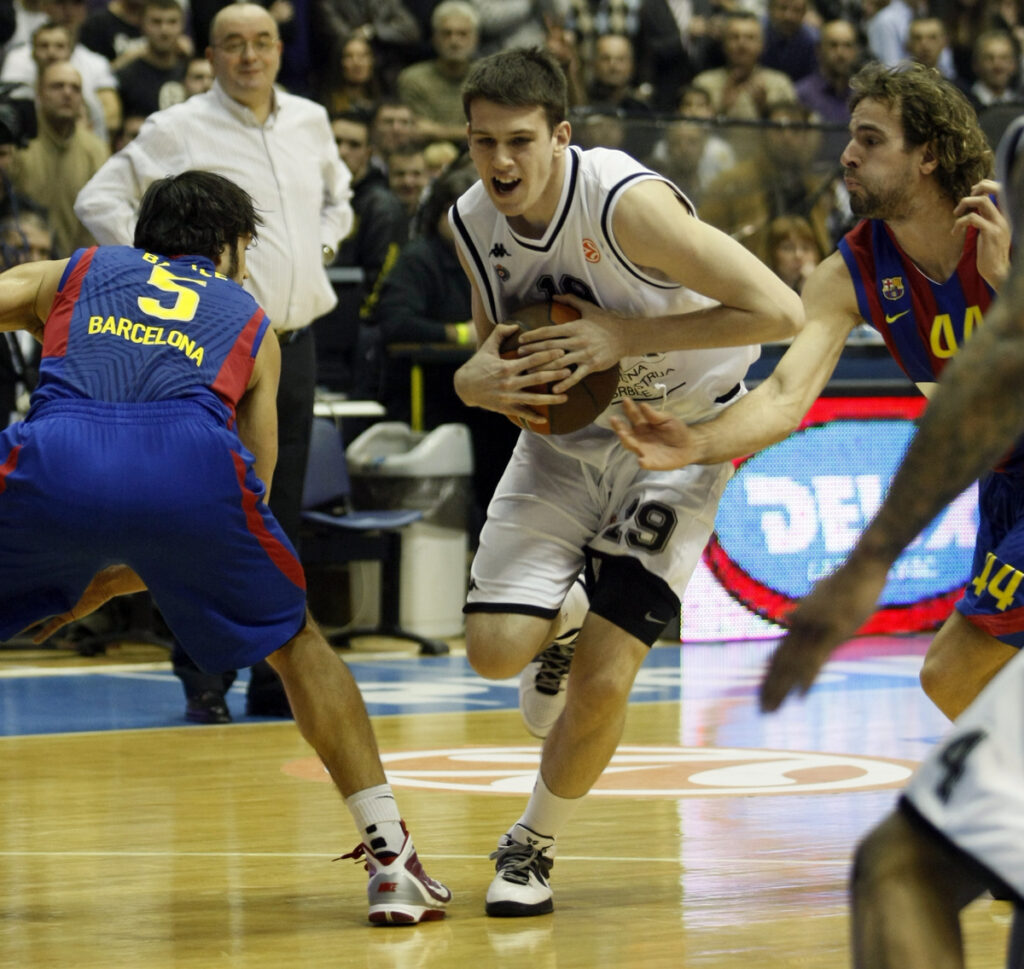 Aleksandar Mitrovic kosarkas Partizana na utakmici Evrolige TOP 16 protiv Barselone u hali Pionir 03.02.2010. godine Foto: Marko Metlas