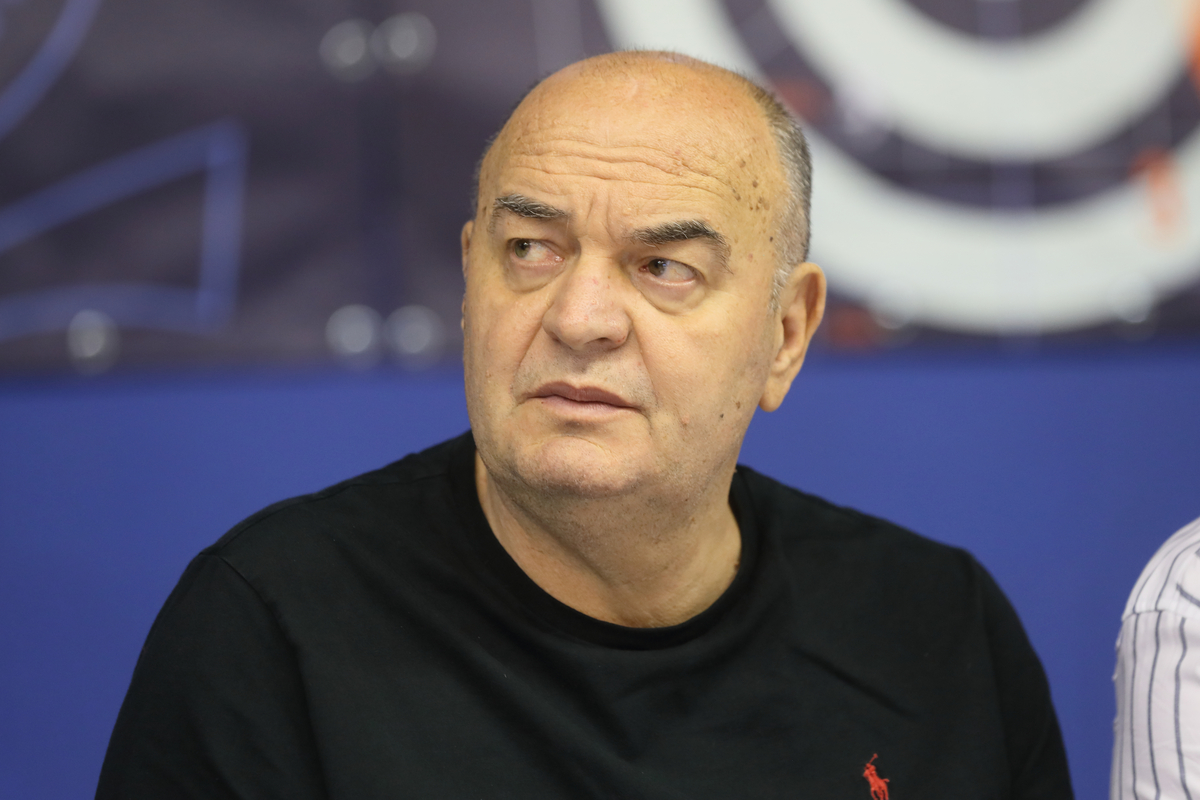 DUSKO VUJOSEVIC trener na seminaru Kosarkaska klinika Udruzenja kosarkaskih trenera Srbije UKTS u hali Ranko Zeravica hala Sportova, Beograd, 01.07.2022. godine Foto: Marko Metlas Kosarka, UKTS, Udruzenje kosarkaskih trenera, Kosarkaska klinika Dusan Ivkovic Duda