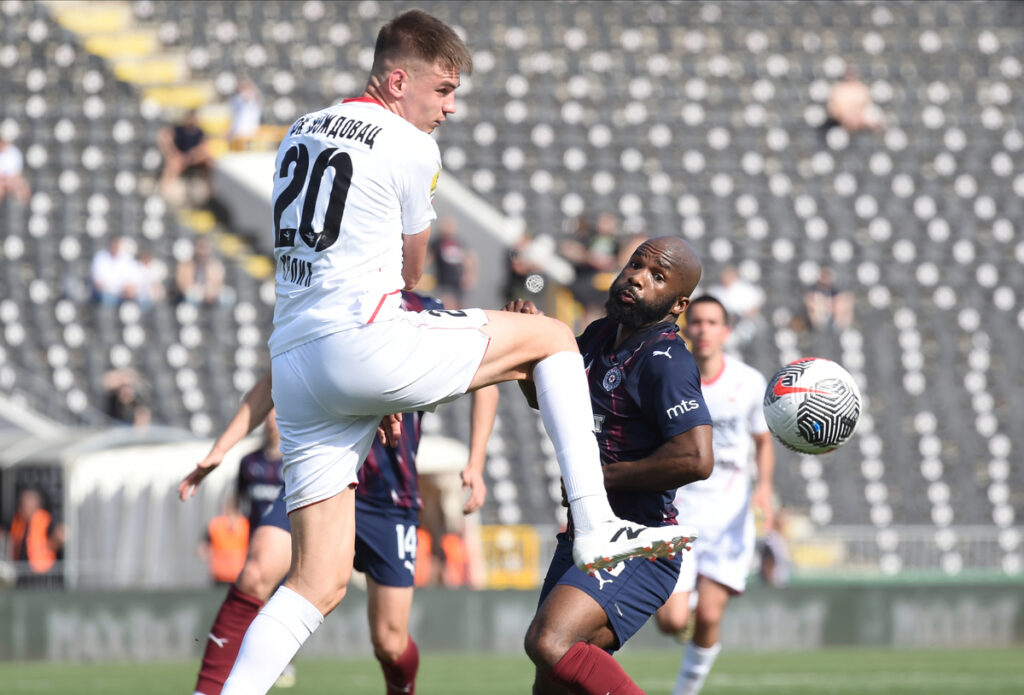 MILJAN KRPIC, fudbaler Vozdovca, na kup utakmici protiv Partizana, i ALDO KALULU, na stadionu JNA. Beograd, 10.04.2024. foto: Nebojsa Parausic Fudbal, Partizan, Vozdovac