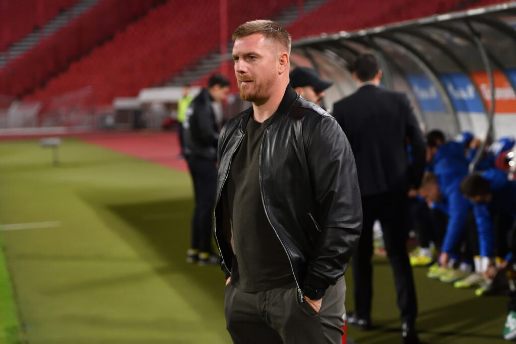 MARKO JAKSIC trener fudbalera Radnika Surdulica na utakmici Superlige Prvenstva Srbije protiv Crvene zvezde na stadionu Rajka Mitica, Beograd, 02.11.2025. godine Foto: Marko Metlas Fudbal, Crvena zvezda, Superliga Prvenstvo Srbije, Radnik Surdulica