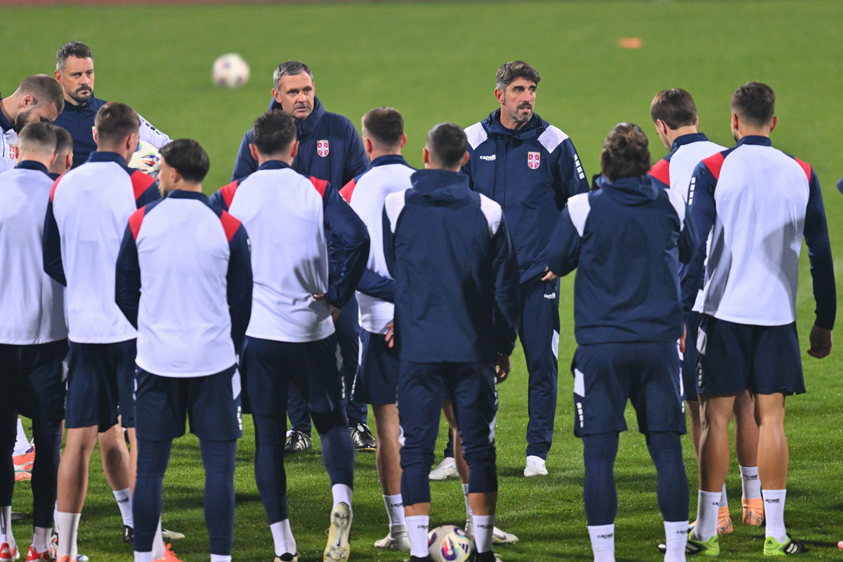 VELJKO PAUNOVIC selektor i trener fudbalera reprezentacije Srbije trening pred utakmicu kvalifikacija za FIFA Svetsko prvenstvo protiv Letonije na stadionu Cair, Nis 15.11.2025. godine Foto: Marko Metlas Fudbal, Reprezentacija, Srbija, Letonija, Kvalifikacije za Svetsko prvenstvo, Trening