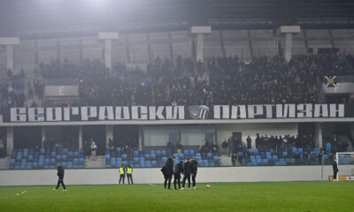 GROBARI navijaci fudbalera Partizana na utakmici Superlige Prvenstva Srbije protiv IMT na stadionu Lagator, Loznica 20.12.2025. godine Foto: Marko Metlas Fudbal, Partizan, Superliga Prvenstvo Srbije, IMT
