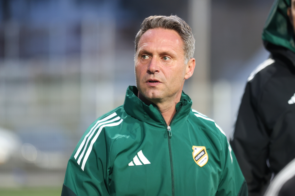 MILAN LESNJAK trener fudbalera Cukarickog na utakmici Mocart Superlige protiv Vojvodine na stadionu Cukarickog, Beograd 14.02.2026. godine Foto: Ivica Veselinov / MN PRESS FUDBAL, FOOTBALL, MOZZART SUPERLIGA, PRVENSTVO SRBIJE, NATIONAL CHAMPIONSHIP, FK CUKARICKI, FK VOJVODINA