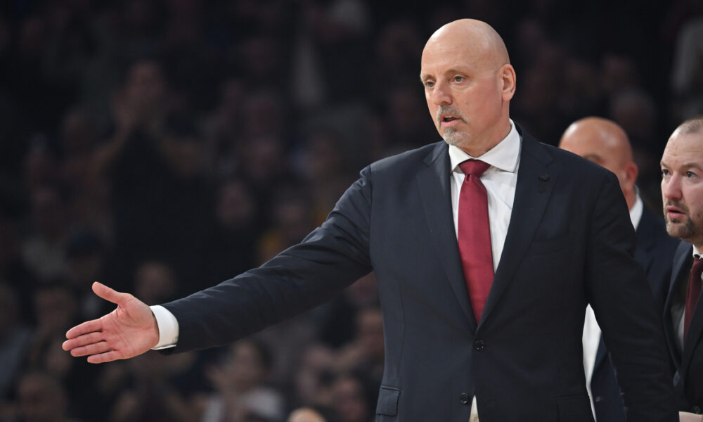 SASA OBRADOVIC trener kosarkasa Crvene zvezde na utakmici Evrolige protiv Anadolu Efesa Istanbul u hali Beogradska arena, Beograd 25.02.2026. godine Foto: Marko Metlas Kosarka, Crvena zvezda, Evroliga, Anadolu Efes Istanbul