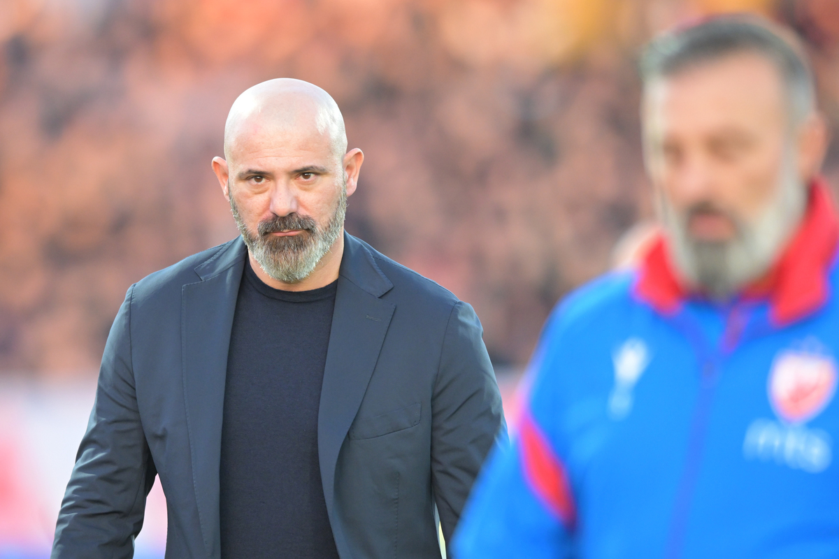DEJAN STANKOVIC trener fudbalera Crvene zvezde na utakmici Superlige Prvenstva Srbije protiv Radnickog Kragujevac na stadionu Cika Daca, Kragujevac, 01.03.2026. godine Foto: Mladjan Ivanovic / MN PRESS Fudbal, Crvena zvezda, Superliga Prvenstvo Srbije, Radnicki Kragujevac