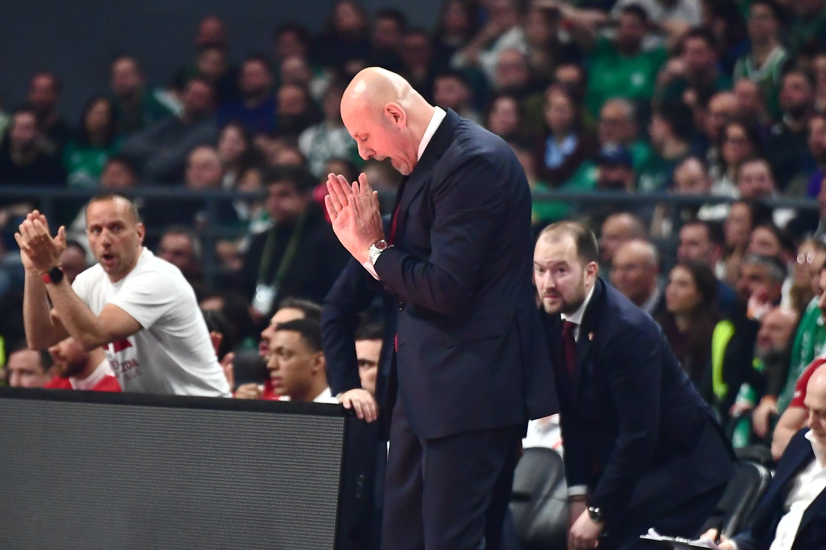 SASA OBRADOVIC trener kosarkasa Crvene zvezde na utakmici Evrolige protiv Panatinaikosa Atina u hali OAKA, Atina 20.03.2026. godine Foto: MN PRESS Kosarka, Crvena zvezda, Evroliga, Panatinaikos Atina