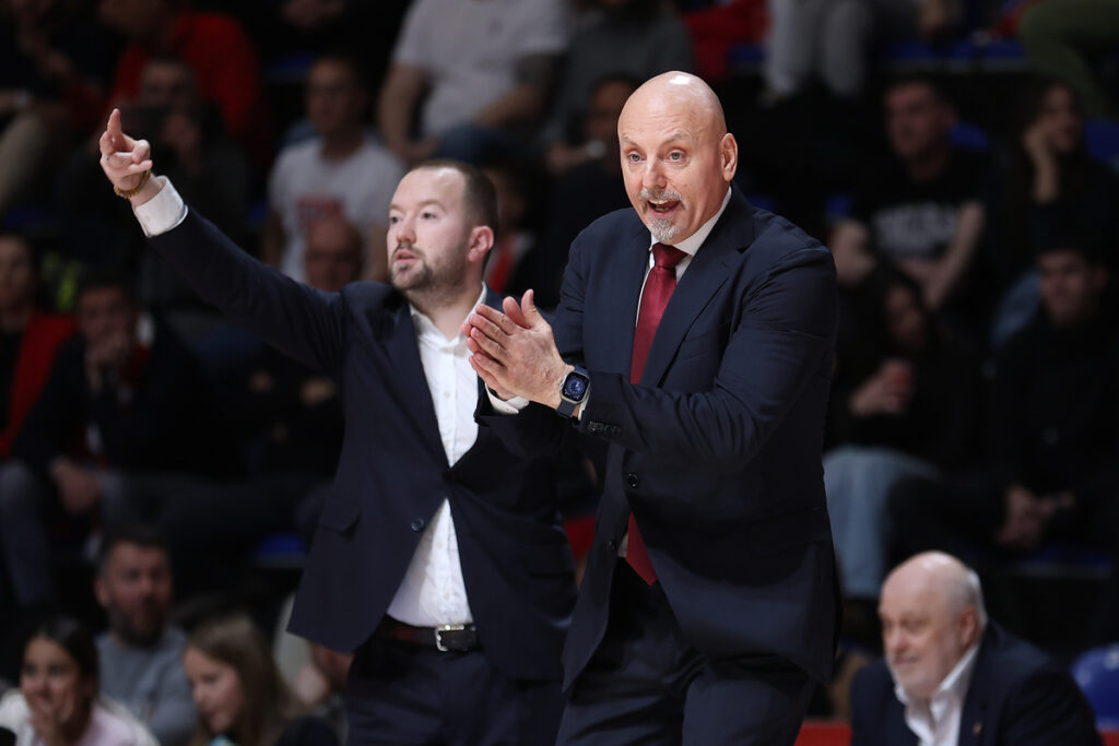 Trener Crvene Zvezde na utakmici ABA lige protiv Dubaija u hali Beogradska Arena, Beograd 30.03.2026. godine Foto: Ivica Veselinov / MN PRESS KOSARKA, BASKETBALL, ABA LIGA, ABA LEAGUE, CRVENA ZVEZDA, DUBAI, JADRANSKA LIGA, ADRIATIC LEAGUE