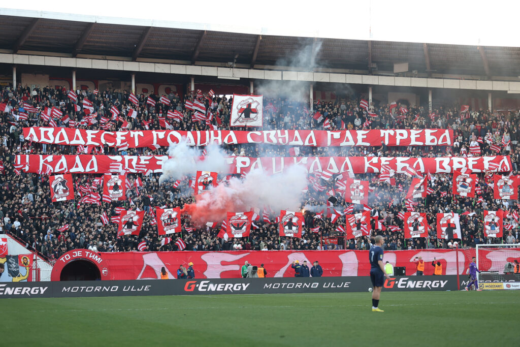 Navijači Crvene Zvezde na utakmici Mocart Superlige Srbije protiv Napretka na stadionu Rajko Mitic, Beograd 08.03.2026. godine Foto: Ivica Veselinov / MN PRESS
 FUDBAL, FOOTBALL, MOZZART SUPERLIGA, CRVENA ZVEZDA, RED STAR, NATIONAL CHAMPIONSHIP, PRVENSTVO SRBIJE, NAPREDAK KRUSEVAC