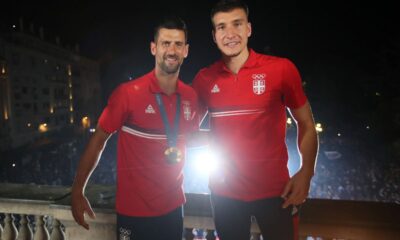 NOVAK DJOKOVIC teniser i BOGDAN BOGDANOVIC kosarkas Srbije na doceku olimpijaca Srbije na balkonu Gradske skupstine, Beograd 12.08.2024. godine Foto: Ivica Veselinov/MN press Docek, Olimpijci, Olimpijske igre, Pariz 2024, OI 2024, Balkon, Beograd, Gradska skupstina, Skupstina