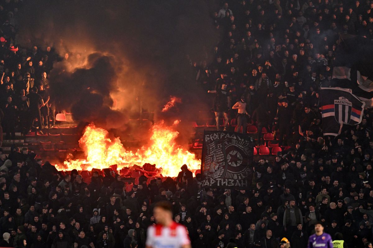 GROBARI navijaci fudbalera Partizana na utakmici Superlige Prvenstva Srbije protiv Crvene zvezde na stadionu Rajka Mitica, Beograd, 22.02.2026. godine Foto: Marko Metlas Fudbal, Crvena zvezda, Superliga Prvenstvo Srbije, Partizan