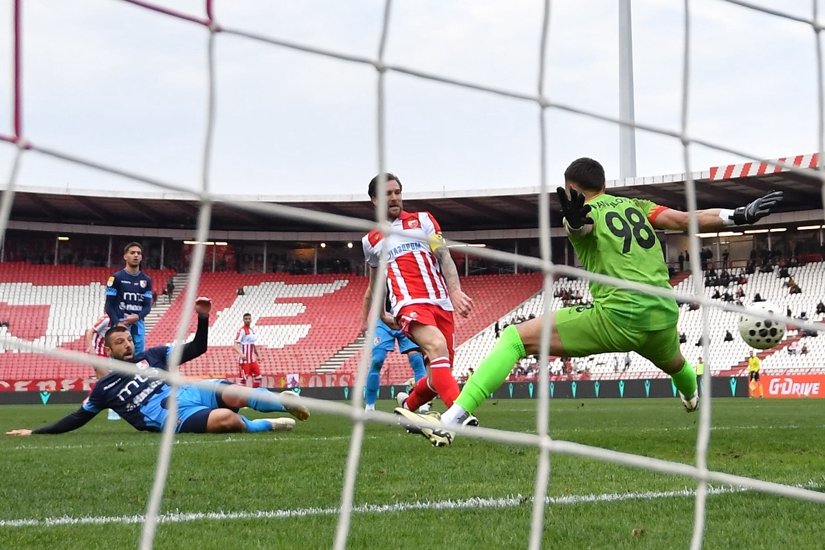 fudbaler Crvene zvezde na utakmici Superlige Prvenstva Srbije protiv Radnickog Nis na stadionu Rajka Mitica, Beograd, 21.03.2026. godine Foto: Marko Metlas Fudbal, Crvena zvezda, Superliga Prvenstvo Srbije, Radnicki Nis