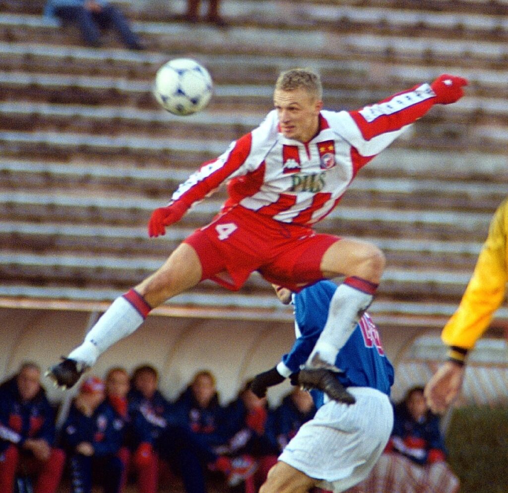 FUDBAL - Ivan Vukomanovic, fudbaler Crvena zvezda, na utakmici protiv Proletera. Beograd, 20.11.1999. snimio:N.Parausic