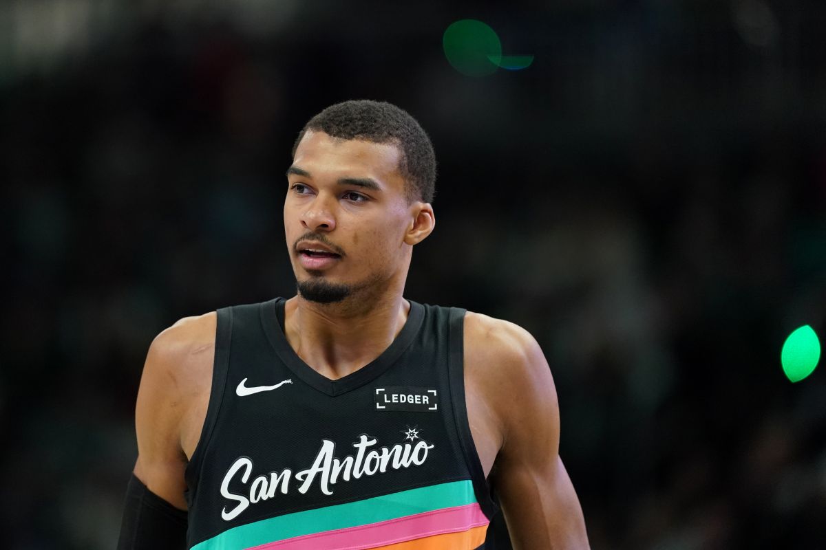San Antonio Spurs' Victor Wembanyama looks on during the first half of an NBA basketball game against the Milwaukee Bucks, Saturday, March 28, 2026, in Milwaukee. (AP Photo/Aaron Gash)