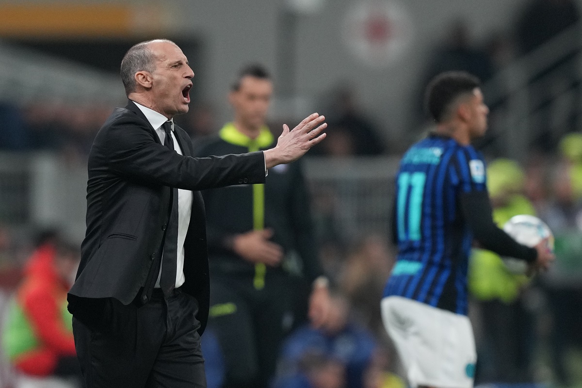 AC Milan's head coach Massimiliano Allegri during the Serie A soccer match between AC Milan and Inter Milan, in Milan, Italy, Sunday, March 8, 2026. (AP Photo/Antonio Calanni)