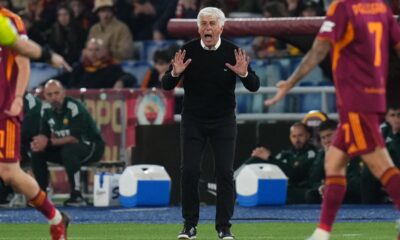 Roma's head coach Gian Piero Gasperini reacts during a Seria A soccer match between Roma and Pisa n Rome, Italy, Friday, April 10, 2026. (AP Photo/Alessandra Tarantino)