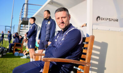 DUSAN KERKEZ trener fudbalera Boteva na prijateljskoj utakmici protiv Cukarickog na stadionu SC Kalista, Antalija 19.01.2025. godine Foto: Ivica Veselinov / MN PRESS FUDBAL, FOOTBALL, FK CUKARICKI, PRIPREME, ANTALIJA, TURSKA, BOTEV PLOVDIV