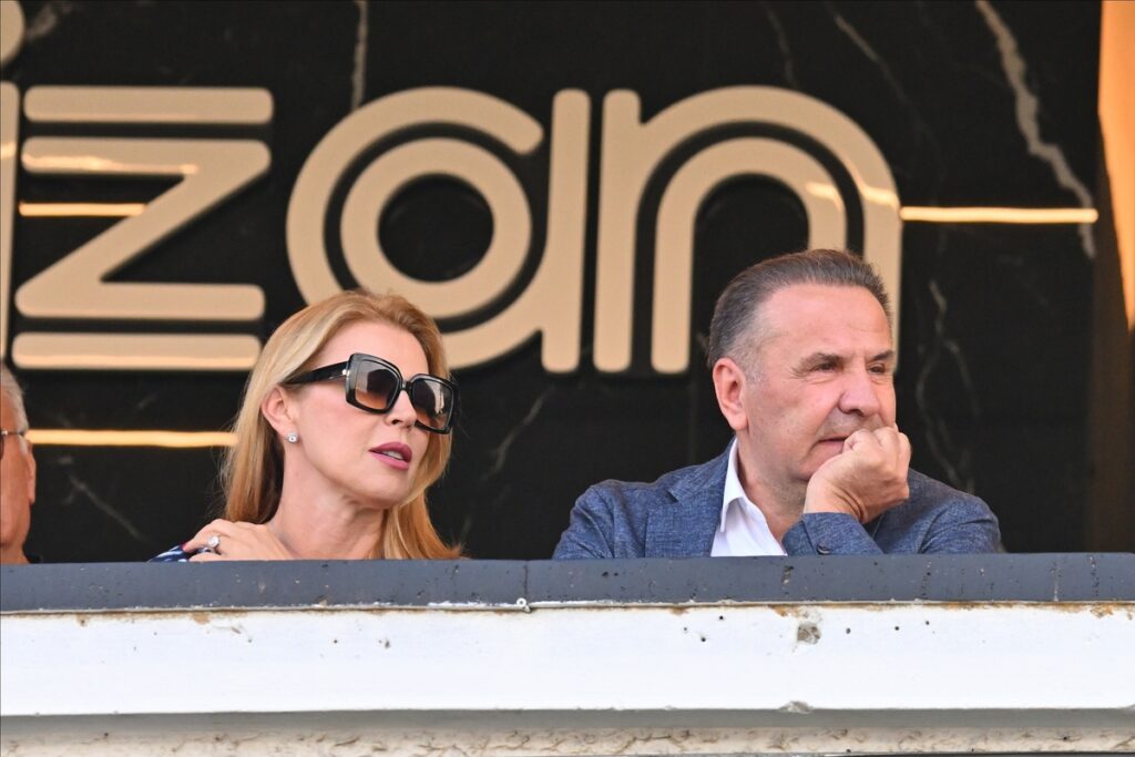 MILKA FORCAN i RASIM LJAJIC predsednik fudbalera Partizana na utakmici Superlige Prvenstva Srbije protiv IMT na stadionu Partizana, Beograd 18.08.2025. godine Foto: Marko Metlas Fudbal, Partizan, Superliga Prvenstvo Srbije, IMT