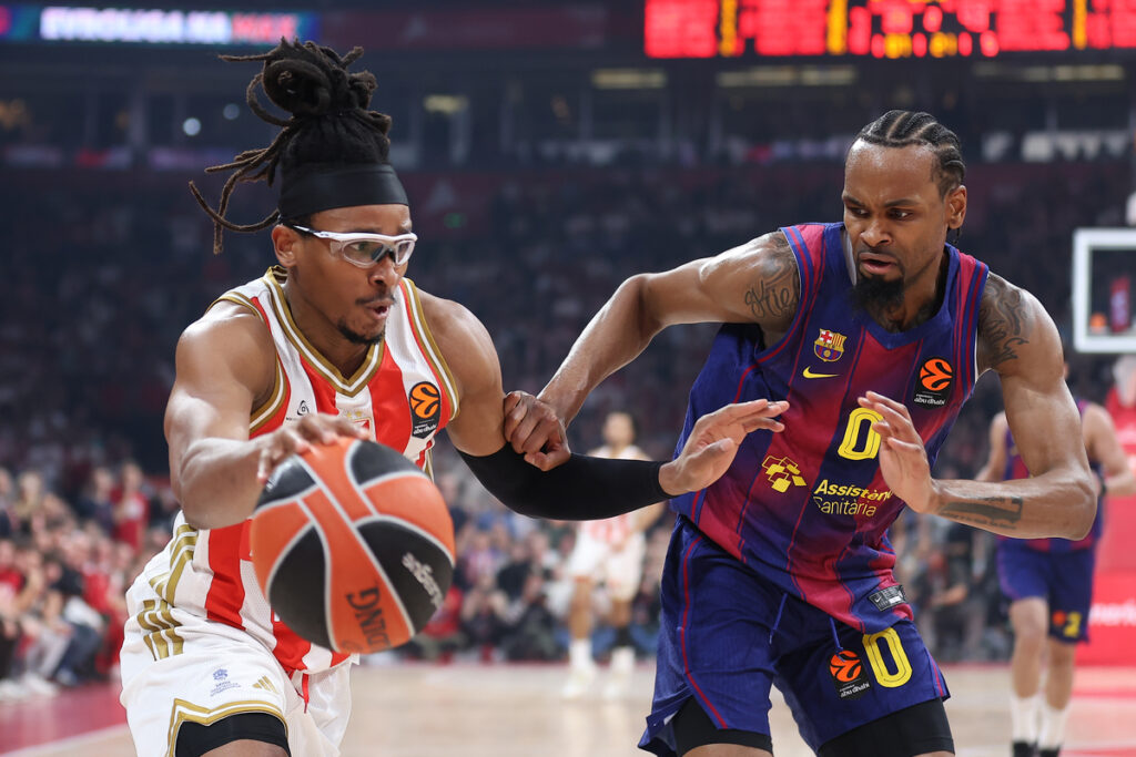 CHIMA MONEKE Cima Moneke kosarkas Crvene Zvezde na utakmici Evrolige protiv KEVIN PUNTER Kevin Panter iz Barselone u hali Beogradska Arena, Beograd 05.12.2025. godine Foto: Ivica Veselinov / MN PRESS KOSARKA, BASKETBALL, EVROLIGA, EUROLEAGUE, CRVENA ZVEZDA, BARCELONA, BARSELONA