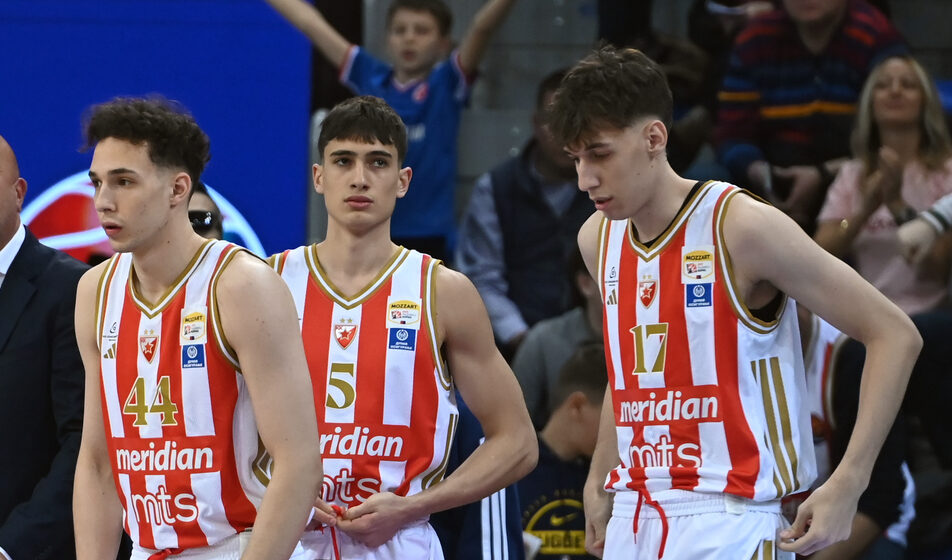 OGNJEN RADOSIC, ALEKSEJ NEDELJKOVIC, LAZAR STOJKOVIC, STEFAN MILJENOVIC, kosarkasi Crvene zvezde, na utakmici polufinala Kupa Koraca protiv Spartaka, u hali Cair. Nis, 20.02.2026. foto: Nebojsa Parausic Kosarka, KRK, Crvena zvezda, Spartak