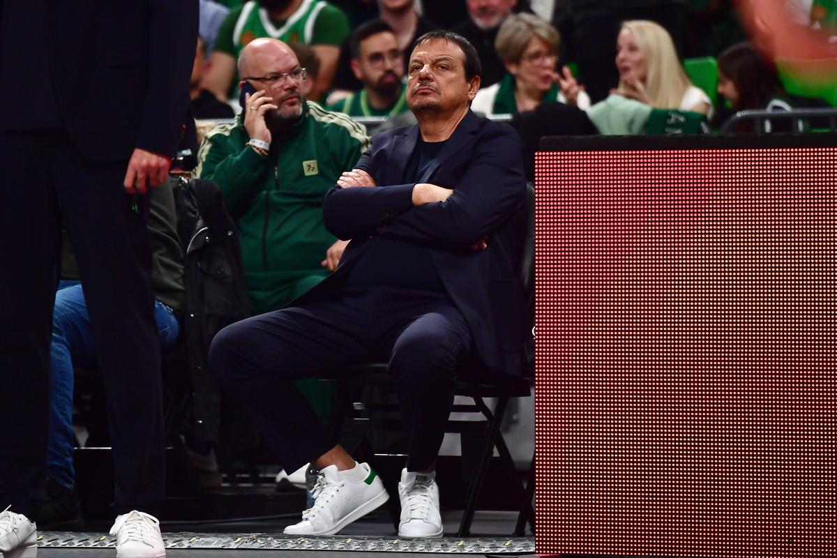 ERGIN ATAMAN trener kosarkasa Panatinaikosa Atina na utakmici Evrolige protivCrvene zvezde u hali OAKA, Atina 20.03.2026. godine Foto: MN PRESS Kosarka, Crvena zvezda, Evroliga, Panatinaikos Atina