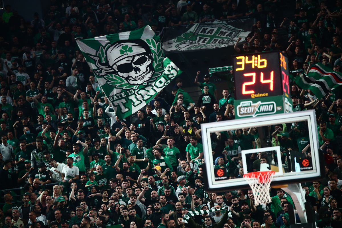 NAVIJACI kosarkasa Panatinaikosa Atina na utakmici Evrolige protivCrvene zvezde u hali OAKA, Atina 20.03.2026. godine Foto: MN PRESS Kosarka, Crvena zvezda, Evroliga, Panatinaikos Atina