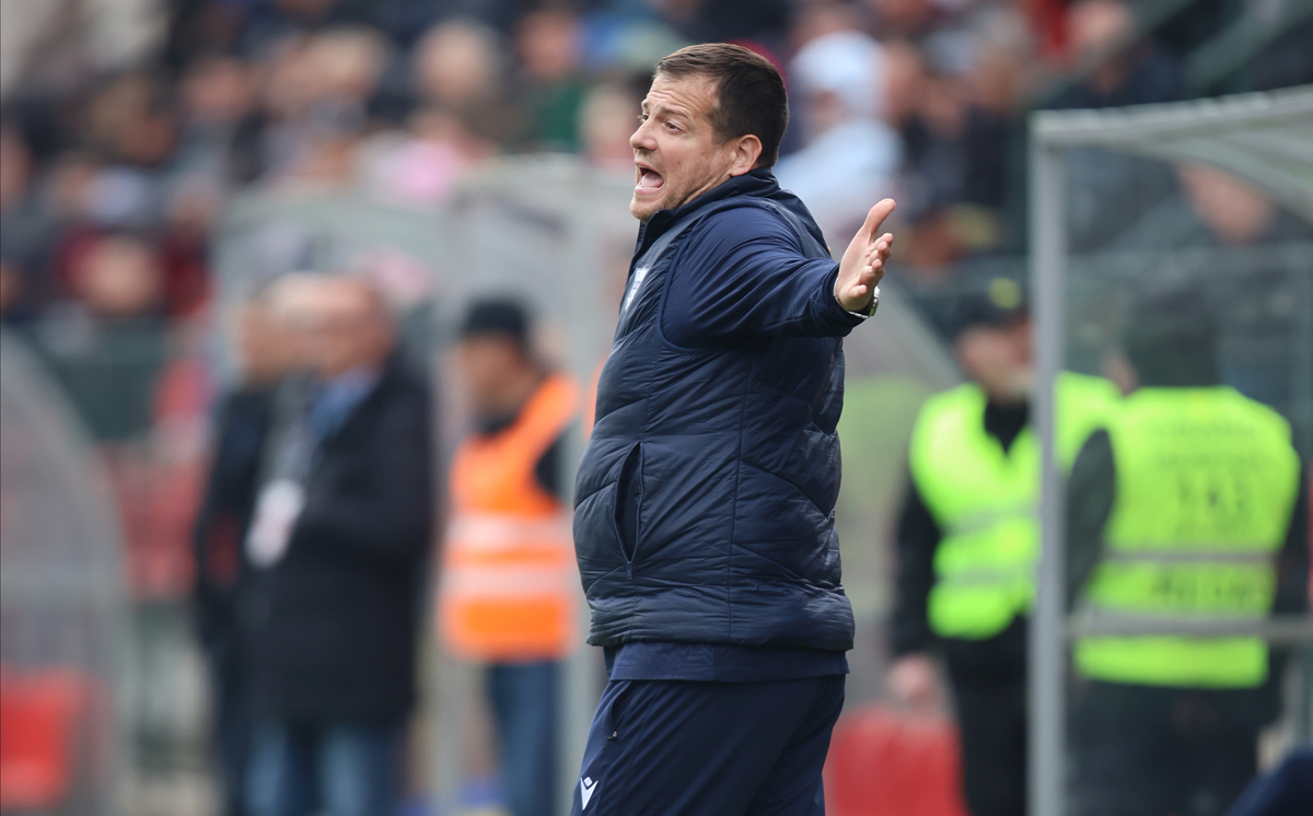 NENAD LALATOVIC, trener fudbalera Novog Pazara, na utakmici Superlige Prvenstva Srbije protiv Javora Ivanjica, na Stadionu kraj Moravice. Ivanjica, 21.03.2026. foto: MN PRESS / tdj Fudbal, Javor Ivanjica, Superliga Prvenstvo Srbije, Novi Pazar