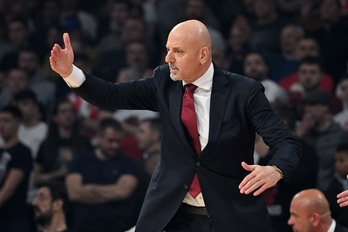 SASA OBRADOVIC trener kosarkasa Crvene zvezde na utakmici Evrolige protiv Parizana u hali Beogradska arena, Beograd 02.04.2026. godine Foto: Marko Metlas Kosarka, Crvena zvezda, Evroliga, Partizan