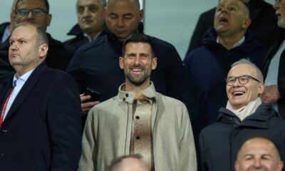 Novak Đoković na utakmici Bosna i Hercegovina - Italija Tennis star Novak Djokovic takes his place in the stands for the World Cup qualifying playoff final soccer match between Bosnia and Italy in Zenica, Bosnia, Tuesday, March 31, 2026. (AP Photo/Armin Durgut)