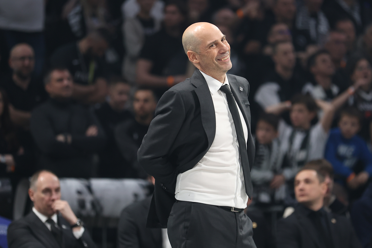 Trener Partizana na utakmici Evrolige protiv Zallgirisa u hali Beogradska Arena, Beograd 10.04.2026. godine Foto: Ivica Veselinov / MN PRESS KOSARKA, BASKETBALL, EVROLIGA, EUROLEAGUE, PARTIZAN, ZALGIRIS