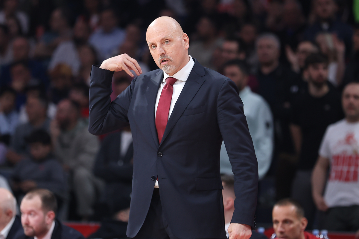 Trener Crvene Zvezde na utakmici Evrolige protiv Pariza u hali Beogradska Arena, Beograd 07.04.2026. godine Foto: Ivica Veselinov / MN PRESS KOSARKA, BASKETBALL, EVROLIGA, EUROLEAGUE, CRVENA ZVEZDA, PARIS, PARIZ