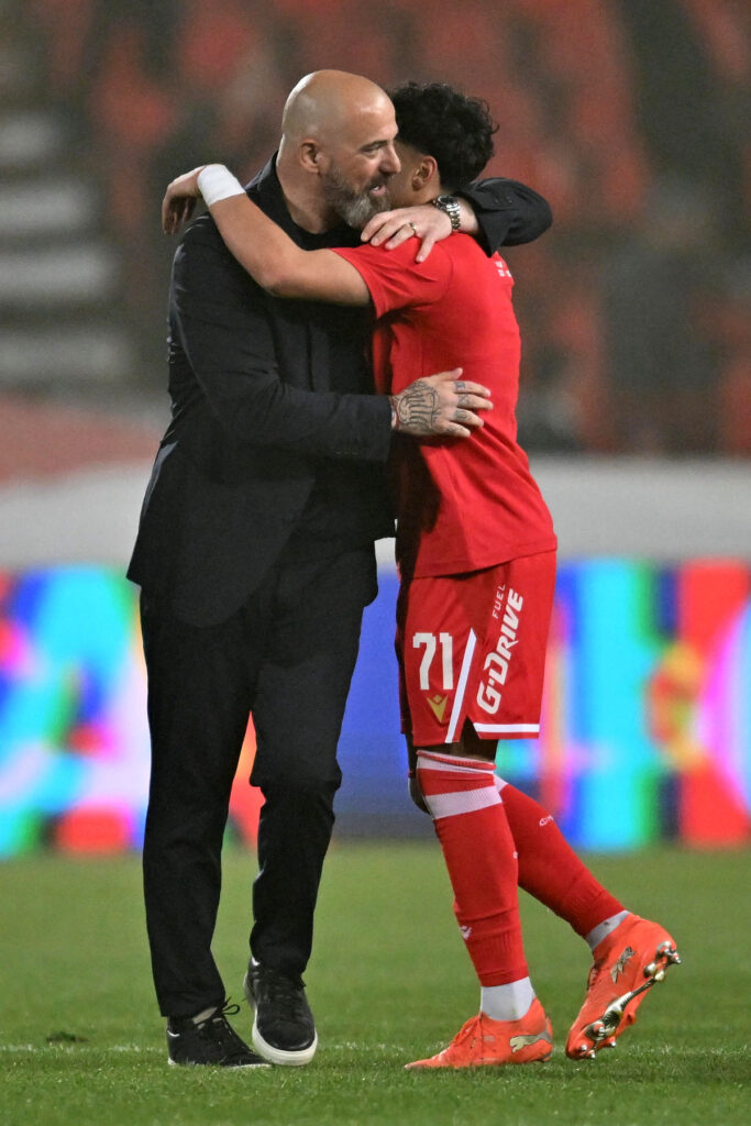 trener i fudbaler Crvene zvezde na utakmici Superlige Prvenstva Srbije protiv Partizana na stadionu Rajka Mitica, Beograd, 26.04.2026. godine Foto: Marko Metlas Fudbal, Crvena zvezda, Superliga Prvenstvo Srbije, Partizan