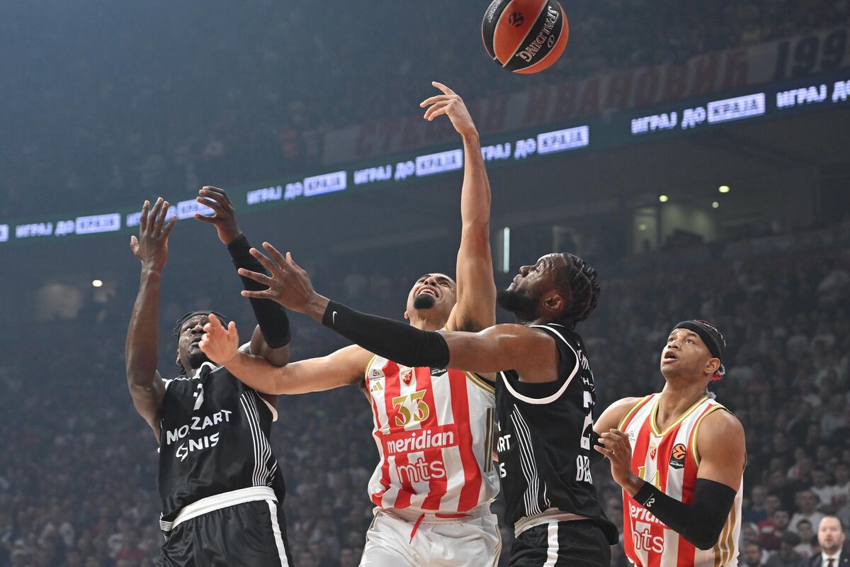 kosarkas Crvene zvezde na utakmici Evrolige protiv Parizana u hali Beogradska arena, Beograd 02.04.2026. godine Foto: Marko Metlas Kosarka, Crvena zvezda, Evroliga, Partizan