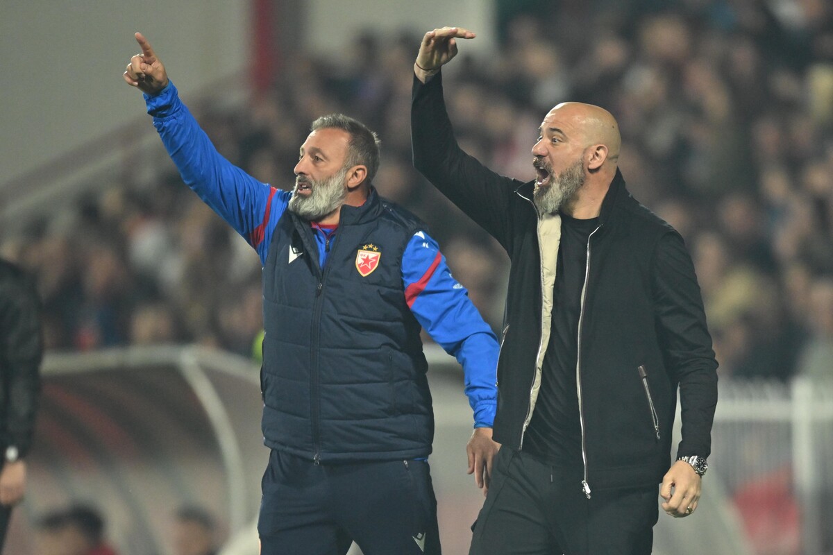 Trener Crvene zvezde na utakmici polufinala Kupa Srbije protiv Jedinstva Ub na stadionu Dragan Dzajic, Ub 30.04.2026. godine Foto: Marko Metlas Fudbal, Crvena zvezda, Kup Srbije, Jedinstvo Ub