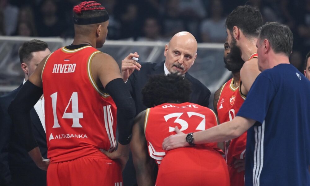 Trener Crvene zvezde na utakmici Jadranske ABA lige protiv Partizana u hali Beogradska arena, Beograd 19.04.2016. godine Foto: Marko Metlas Kosarka, Partizan, Jadranska ABA liga, Crvena zvezda