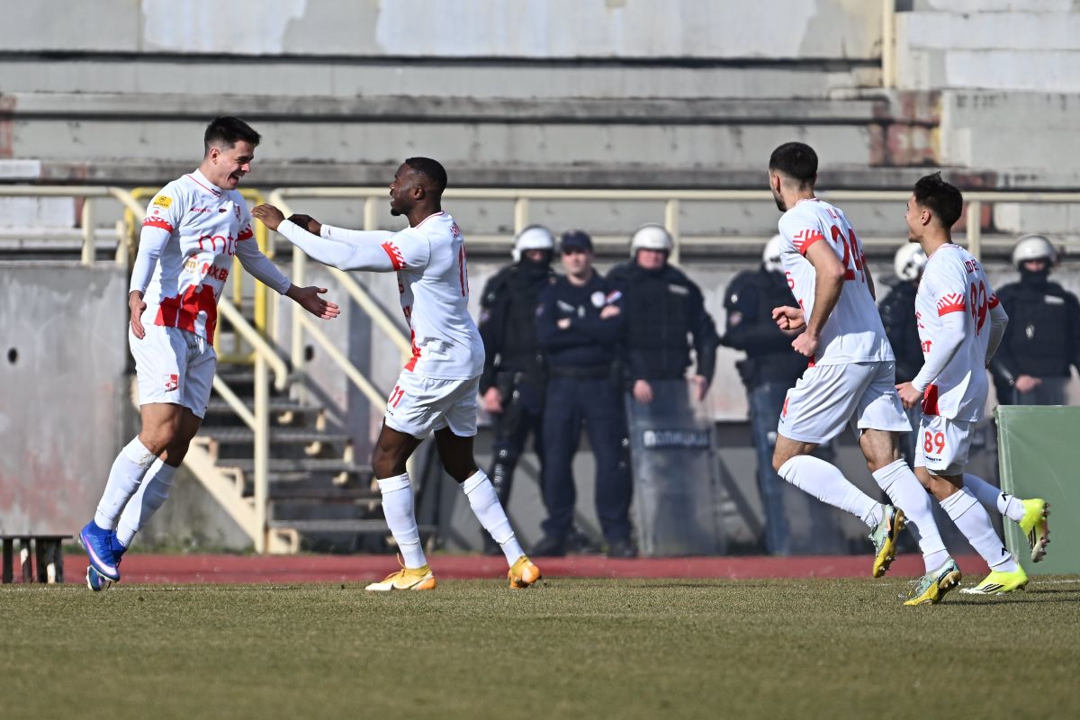 ALIAKSANDR SHASTSIUK Aliaksandr Sascjuk, GREGORY ARIYIBI OMOGBOLAHAN Gregori Arijibi Omogbolahan radost fudbalera Radnickog Nis na utakmici Superlige Prvenstva Srbije protiv Radnickog Kragujevac na stadionu Cair, Nis, 08.02.2026. godine Foto: Mladjan Ivanovic / MN PRESS Fudbal, Radnicki Nis, Superliga Prvenstvo Srbije, Radnicki Kragujevac