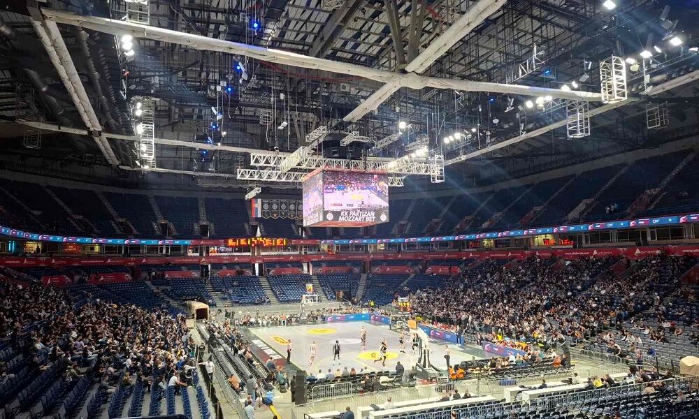 Prazne tribine u Beogradskoj areni na meču Partizan - Sloboda Užice na početku plej-ofa KLS, Košarkaške Superlige Srbije