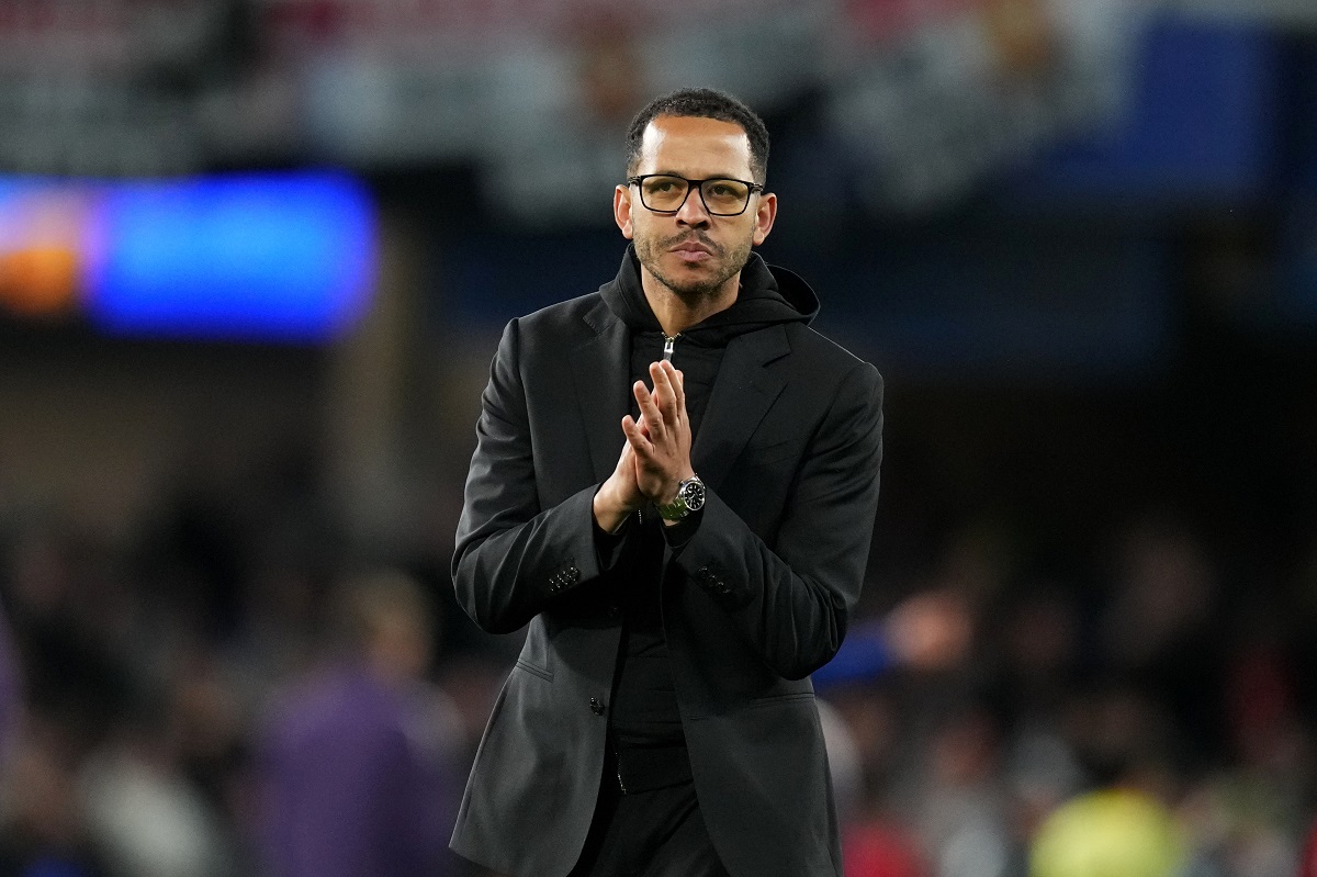 Chelsea's head coach Liam Rosenior leaves the field after the English Premier League soccer match between Chelsea and Manchester United in London, Saturday, April 18, 2026. (AP Photo/Kirsty Wigglesworth)
