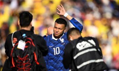 France forward Kylian Mbappé (10) waves after the international friendly soccer match between Colombia and France in Landover, Md., Sunday, March 29, 2026. (AP Photo/Nick Wass)