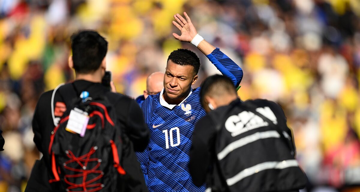 France forward Kylian Mbappé (10) waves after the international friendly soccer match between Colombia and France in Landover, Md., Sunday, March 29, 2026. (AP Photo/Nick Wass)