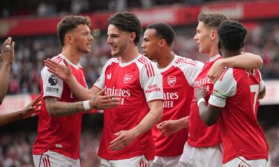 Arsenal's Viktor Gyoekeres, second right, celebrates with teammates after scoring his side's opening goal during the English Premier League soccer match between Arsenal and Fulham in London, England, Saturday, May 2, 2026. (AP Photo/Kin Cheung)