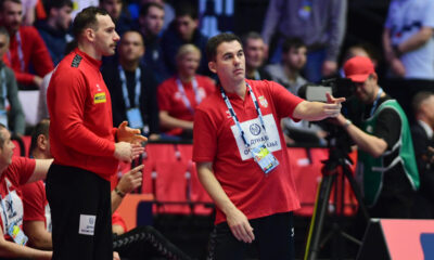 RAUL GONZALEZ GUTIERREZ Raul Gonzalez Gutierez, trener rukometasa reprezentacije Srbije, na utakmici EHF Evropskog prvenstva protiv Nemacke, u hali Jiske bank boksen. Herning, 17.01.2026. foto: MN Press / ps Rukomet, Srbija, EHF Evropsko prvenstvo, Nemacka