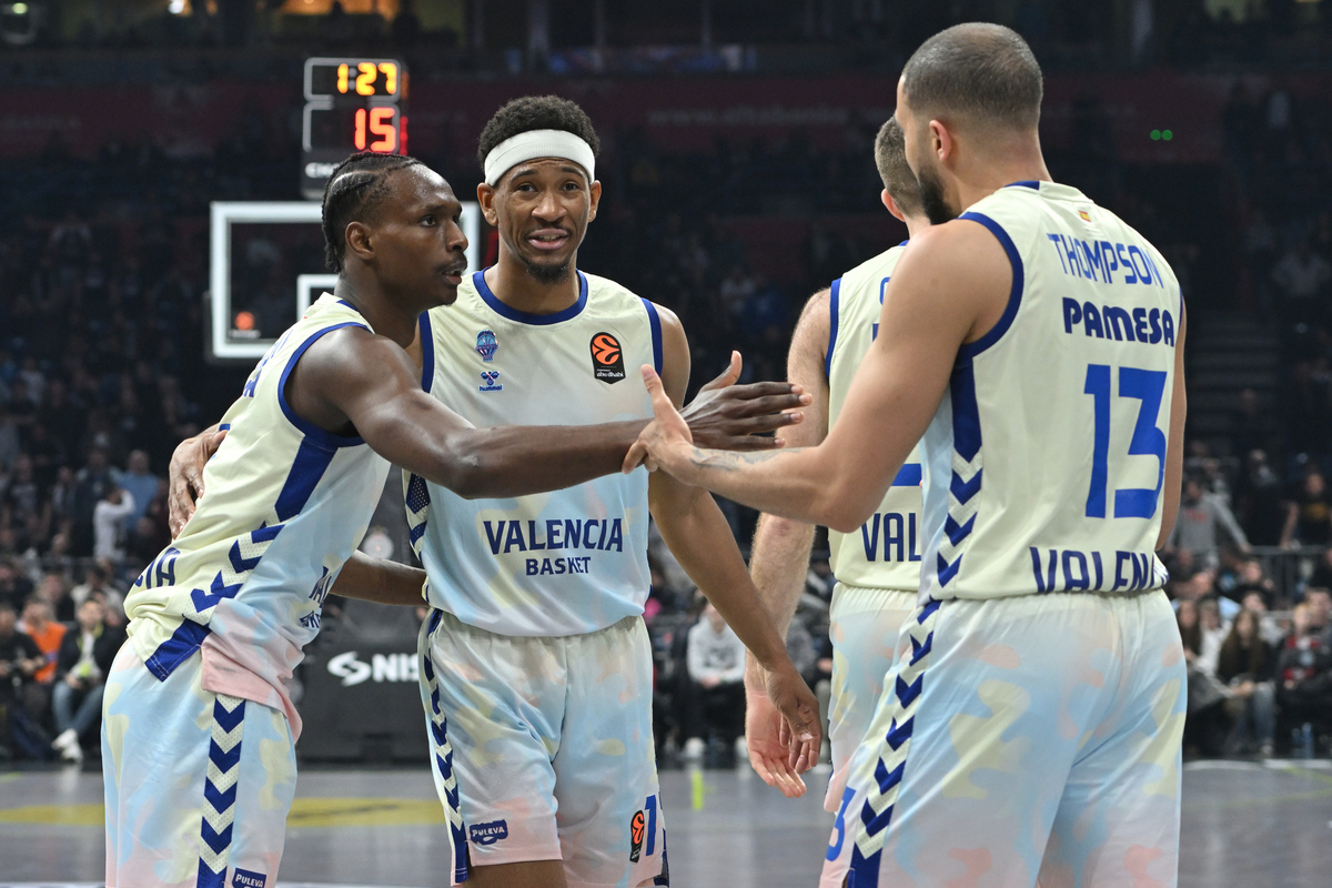 BRANCOU BADIO Branku Badio, KAMERON TAYLOR Kameron Tejlor, DARIUS THOMPSON Darius Tomson kosarkasi Valensije na utakmici Evrolige protiv Partizana u hali Beogradska arena, Beograd 27.03.2026. godine Foto: Marko Metlas Kosarka, Partizan, Evroliga, Valensija